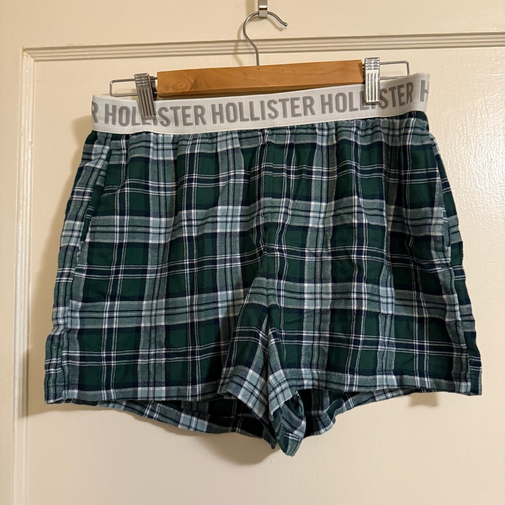 Hollister Sleep Plaid Lounge Shorts with Gray Waistband